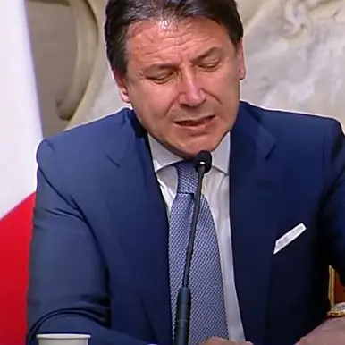 Scuola, Conte: «Riapertura in sicurezza ma non possiamo escludere nuovi contagi»