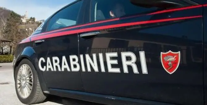 Vibo, nascondeva un fucile a pompa cantina: arrestato un 56enne