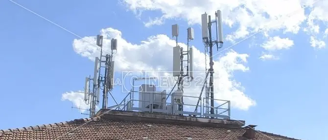 Cosenza, il silenzio-assenso di Palazzo dei Bruzi dà il via libera al 5G