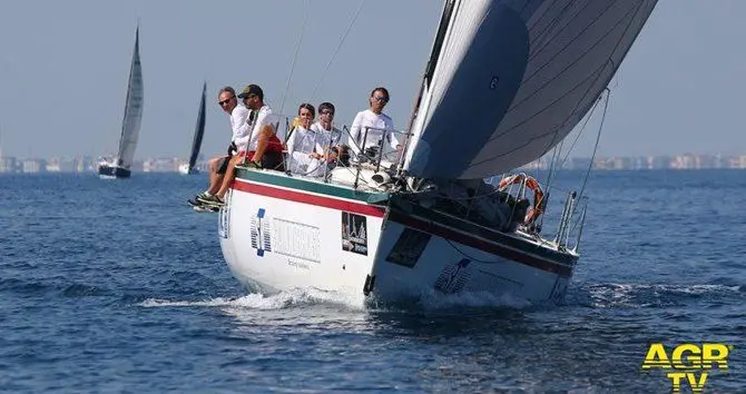 Vela, il calabrese Marco Dignitoso vince il prestigioso trofeo “La Cinquecento”