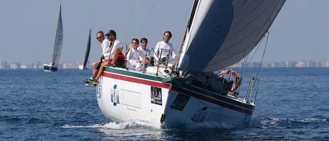 Vela, il calabrese Marco Dignitoso vince il prestigioso trofeo “La Cinquecento”