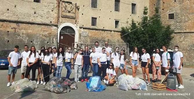 Castrovillari, I-Fest parte con la giornata ecologica: ripulito il centro storico