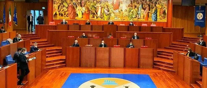 Scuole, in Consiglio si cerca l’intesa su apertura in due tempi: 24 e 28 settembre