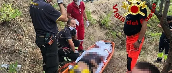 Anziana si allontana dalla casa di riposo, ritrovata in un burrone