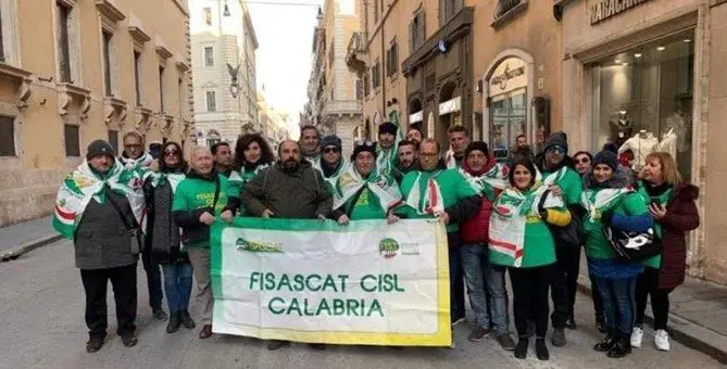 Lavoro, anche il sindacato Fisascat Cisl domani in piazza. Lo Papa: «Vogliamo fatti»