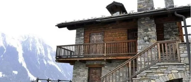 Cogne, pignorata la villetta della Franzoni: deve all’avvocato Taormina oltre 275mila euro