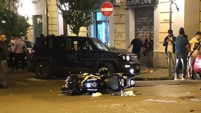 Cosenza, tragico incidente stradale in centro: muore un giovane 28enne