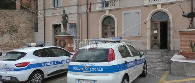 Piana di Gioia senza vigili: 40mila residenti e solo 14 agenti, alcuni in ufficio