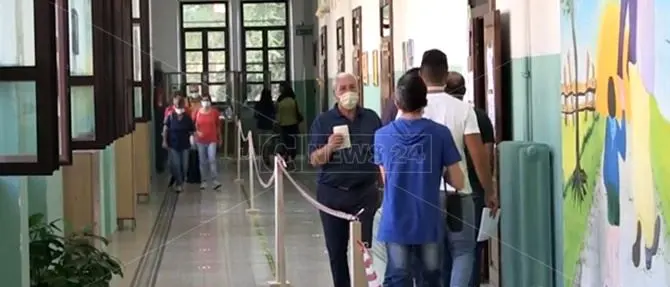 Referendum ed elezioni comunali in Calabria: alle 15 affluenza al 45,18% e 62,03%