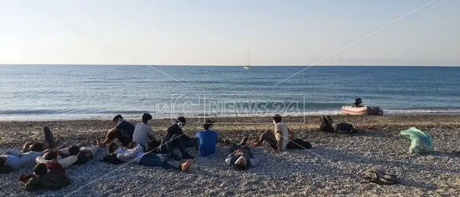 Nuovo sbarco in Calabria, 50 migranti giunti sulla costa ionica reggina