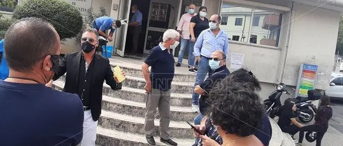 Scuola, al Capialbi di Vibo niente didattica a distanza ma alunni divisi in tre plessi