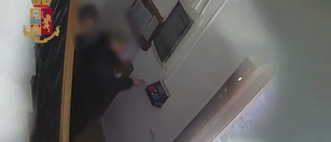 Assenteismo negli uffici regionali dell'Arsac a Gioia Tauro, cinque arresti: nomi