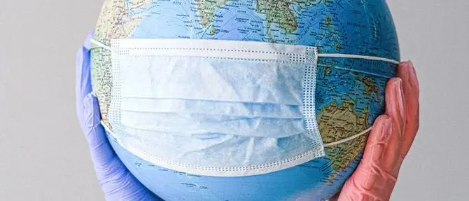 Covid, vicini al milione di morti nel mondo. E negli Usa si porta via anche Halloween