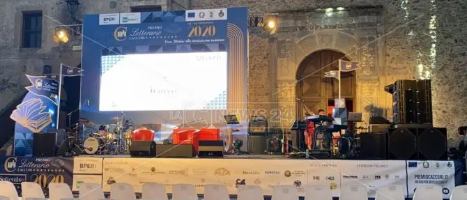 Caccuri 2020, quattro finalisti per contendersi il prestigioso Premio: la diretta