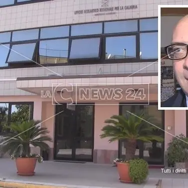 Cosenza, Ufficio scolastico nel caos: il dirigente esautorato dalle funzioni
