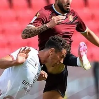 Serie B, alla Reggina non basta una magia di Menez: a Salerno finisce 1-1