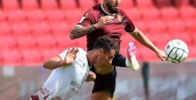 Serie B, alla Reggina non basta una magia di Menez: a Salerno finisce 1-1