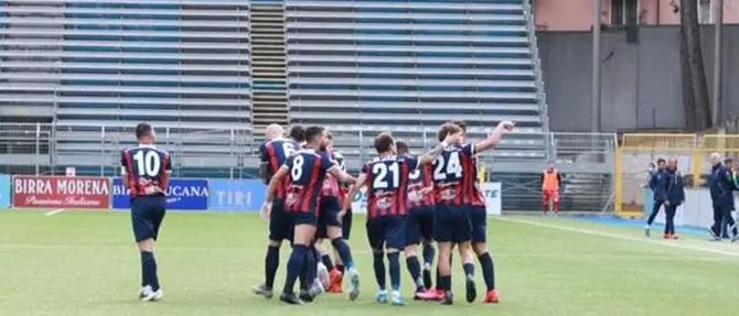 Lega Pro, esordio in campionato con sconfitta per il Catanzaro: a Potenza finisce 2-1