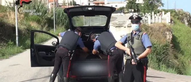 Briatico, anziana rapinata e presa a calci: arrestato 22enne del posto