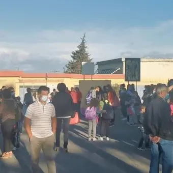 Corigliano-Rossano, a Piragineti protesta contro l’accorpamento delle classi