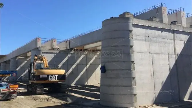 Caulonia, il ponte Allaro prende forma. Pronto entro fine anno?