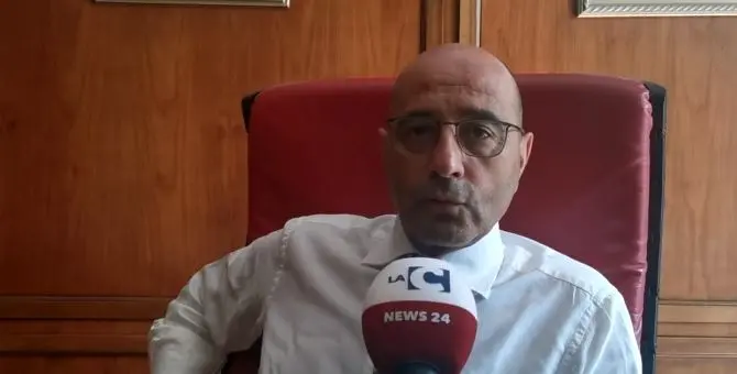 Corigliano Rossano, l’ex sindaco attacca: «Incarichi esterni illegittimi»