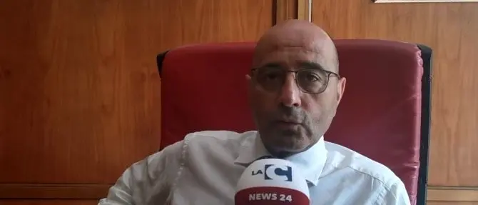 Corigliano Rossano, l’ex sindaco attacca: «Incarichi esterni illegittimi»