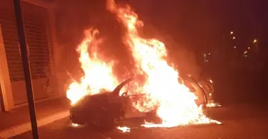 Corigliano-Rossano, quattro auto e una moto incendiate nella notte