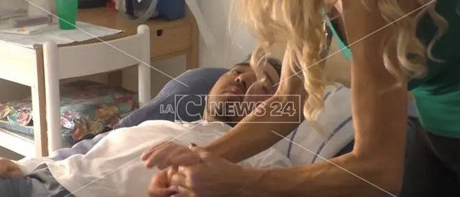 Scalea, disabile bloccato a letto da 35 anni ma l'Asp taglia gli aiuti