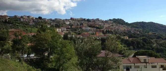 San Mango D’Aquino, la Prefettura vieta l’intitolazione di una piazza a Craxi