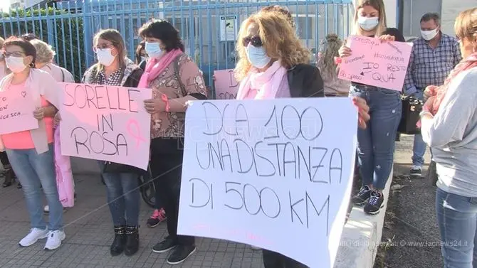 A Cosenza un flash mob per Francesca, simbolo della migrazione sanitaria