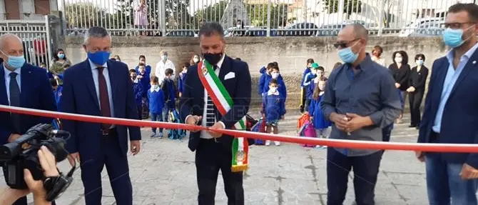 Coronavirus, l'ex zona rossa di Stefanaconi riparte dalla scuola: oggi prima campanella