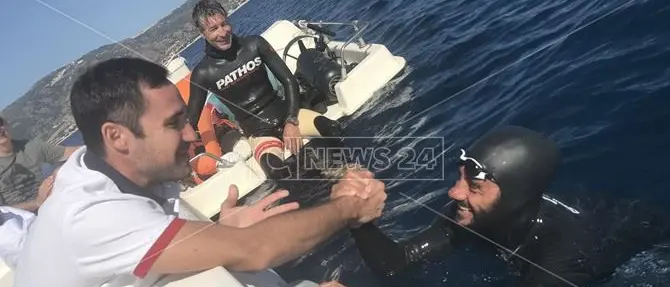 Apnea, nuovo record mondiale di Homar Leuci nelle acque di Soverato