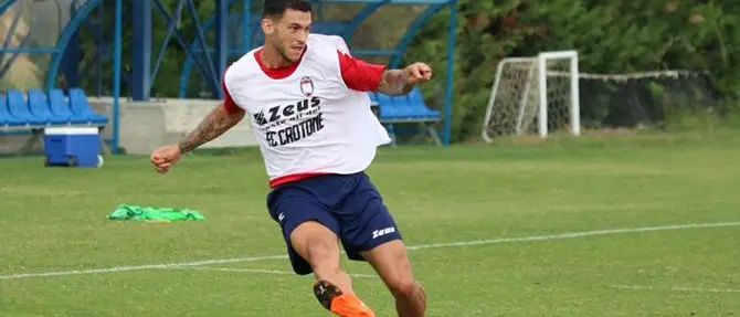 Serie A, Crotone con Simy e Messias per insidiare la difesa del Sassuolo