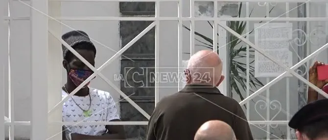 Migranti positivi ad Amantea, i cittadini si preparano ad incontrare le istituzioni