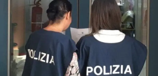 Catanzaro, picchia moglie e figlia per anni: polizia arresta un 60enne