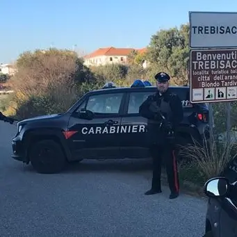 Incendia un'auto dopo un litigio: denunciato un 36enne di Castrovillari