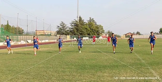 Coronavirus, il Castrovillari calcio in quarantena dopo partita con Paternò