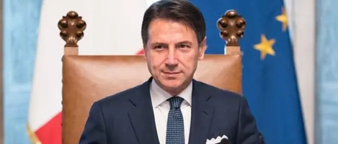 Pronto il nuovo Dpcm: sì a mascherine all'aperto, no a lockdown e coprifuoco