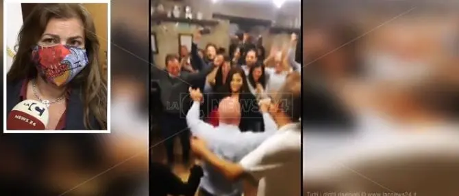 Tarantella a rischio Covid della Santelli, il prefetto: «Ci vuole responsabilità istituzionale»