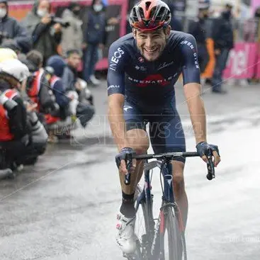 Giro d'Italia, a Camigliatello Silano vince in solitaria Filippo Ganna