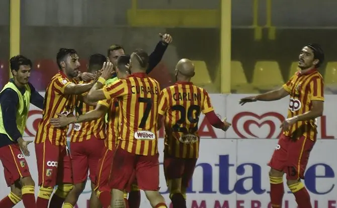 Lega Pro, basta un gol di Verna al Catanzaro per battere la Paganese