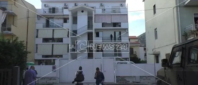 Coronavirus, proseguono i trasferimenti dei migranti positivi dai Cas calabresi