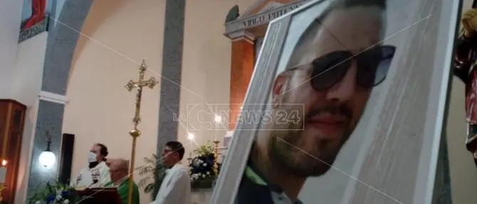 Due anni senza Francesco Vangeli, il dolore di mamma Elsa: «Attesa straziante»