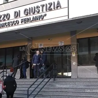 Crisalide 3, traffico di armi e droga a Lamezia: torna in libertà un indagato