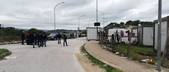 Coronavirus, a Rosarno 15 migranti positivi: cordone sanitario intorno al campo