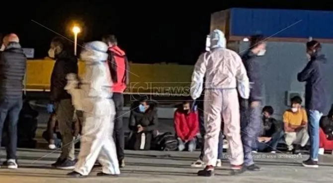 Settimo sbarco in otto giorni nella Locride, 57 migranti raggiungono Roccella