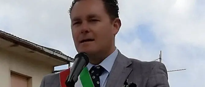 San Mango D’Aquino, il sindaco: «Vado avanti. La piazza sarà intitolata a Craxi»