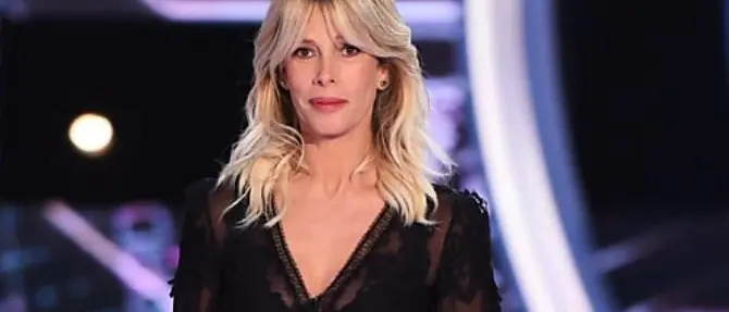 Alessia Marcuzzi positiva al Covid: salta la conduzione de Le iene