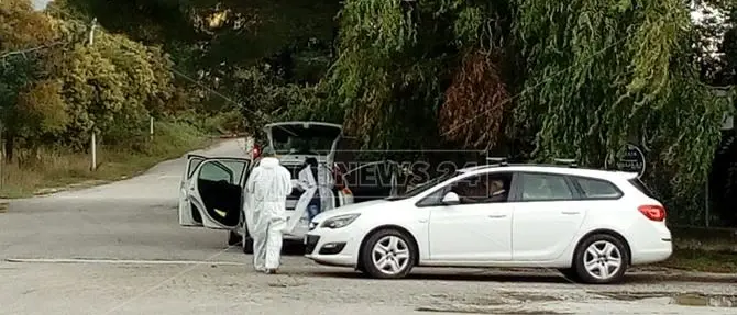 Test anti-Covid sotto la pioggia: a Vibo gli operatori rischiano la salute ma non per il Coronavirus